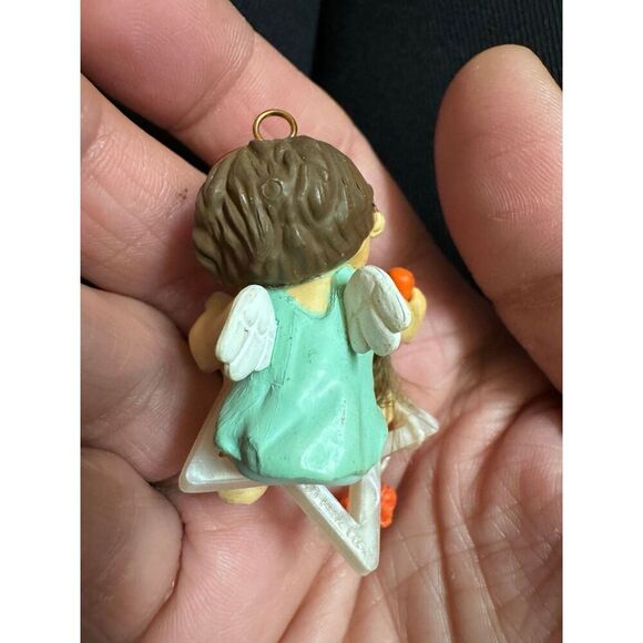 Stardust Angel 1985 Hallmark Ornament & 1987 BABY ANGEL CLEAR CLOUD UMBRELLA - Picture 4 of 12